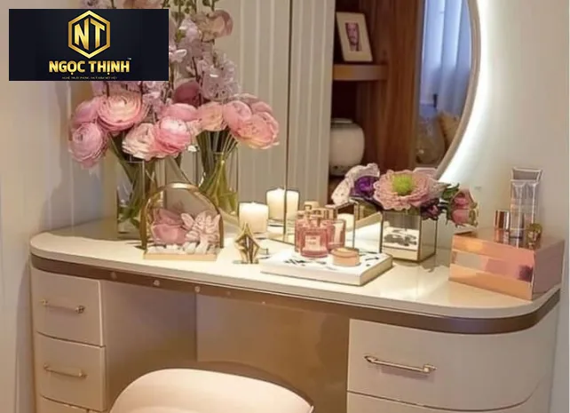 BÀN TRANG ĐIỂM HIỆN ĐẠI PHONG CÁCH CÔNG CHÚA - BTĐ012